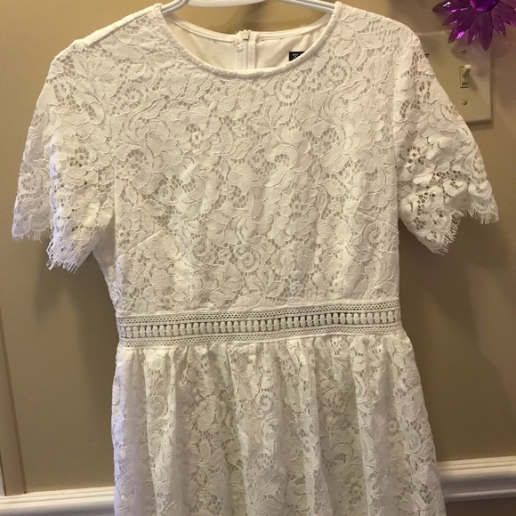 White lace dress - Picture 3 of 5